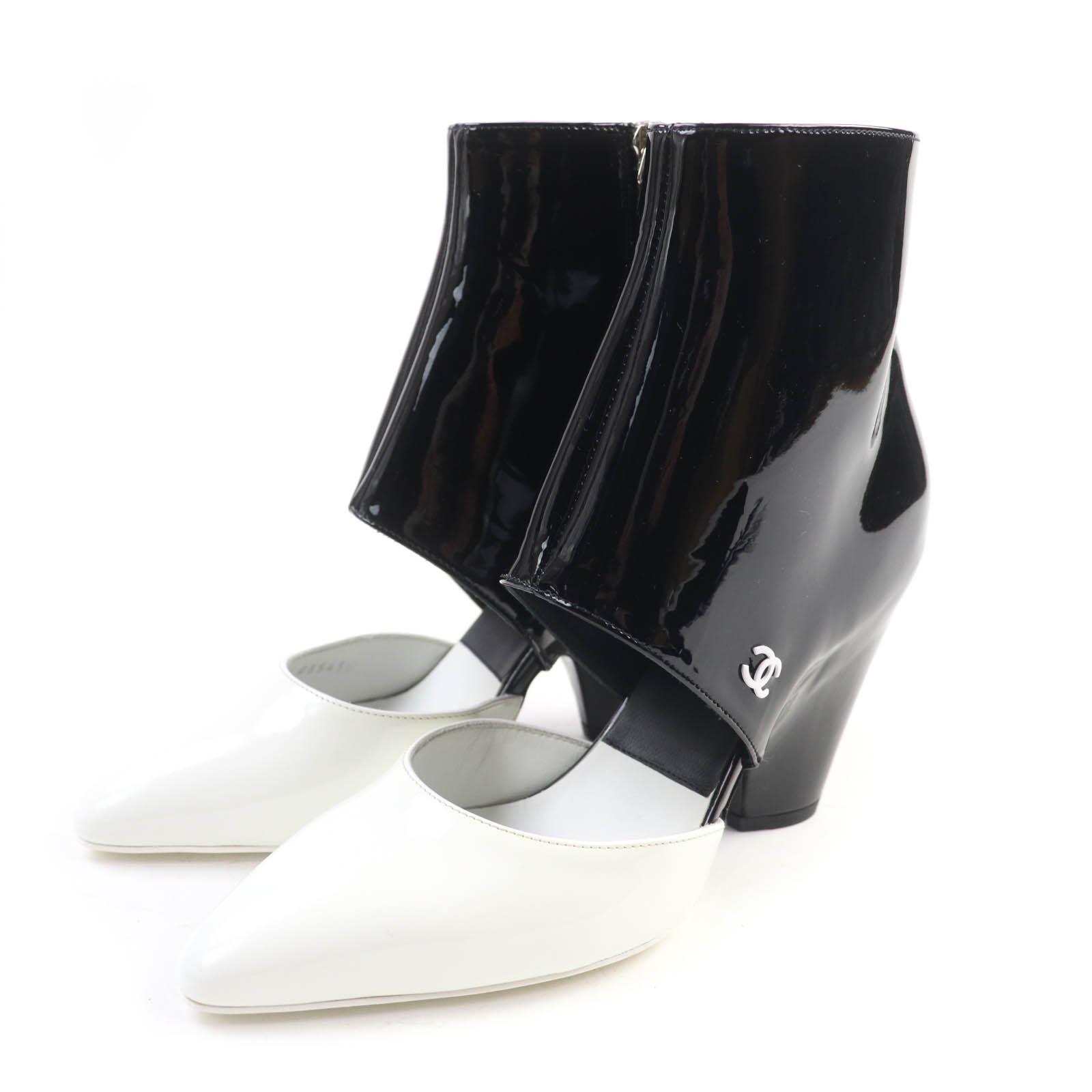 

CHANEL Ankle boots Black White Patent leather Women 35 G35430 Used