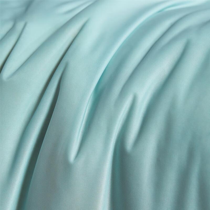 Yiyiai Cool-Touch Soybean Fiber Summer Quilt