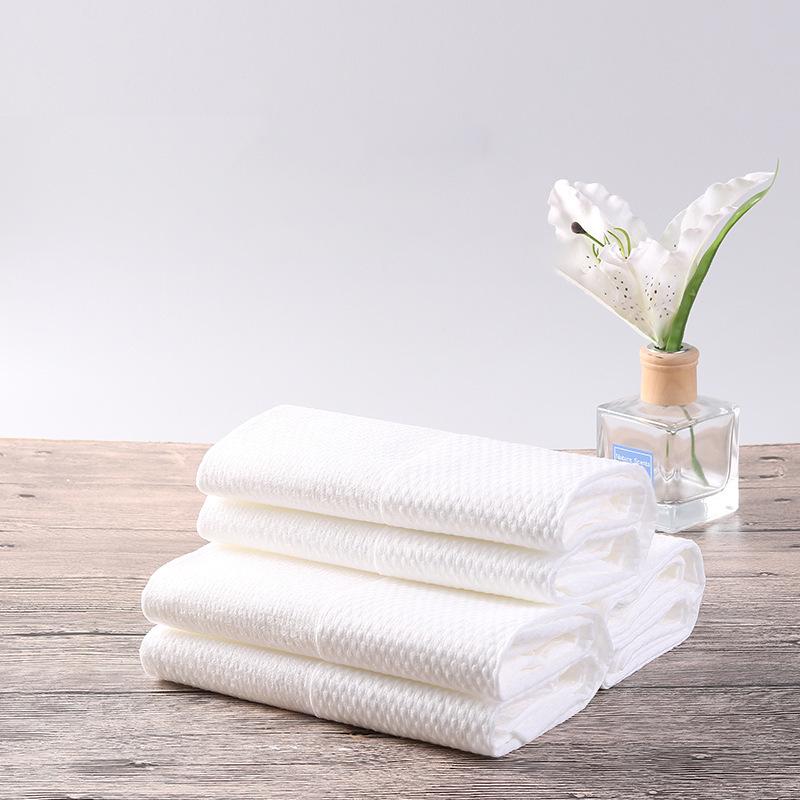Individually Packaged Disposable Non-Woven Bath Towel for Beauty Salons, Hotels, Saunas, and Pools