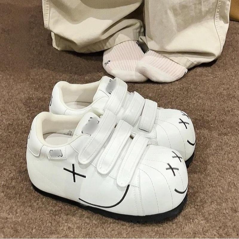 Best-selling Bread Single Shoes, Versatile Velcro Casual Sports Shoes for Women