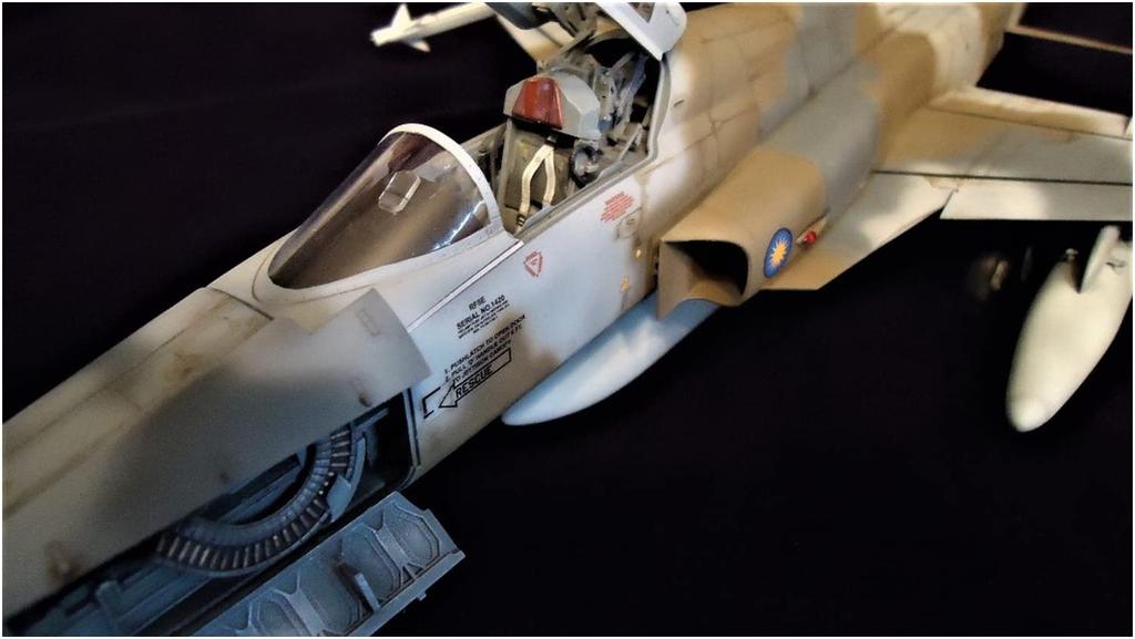 Kitty Hawk Models Tiger Eye Reconnaissance Aircraft Plastic Model Kit KITKH32023 1/32 RF-5E