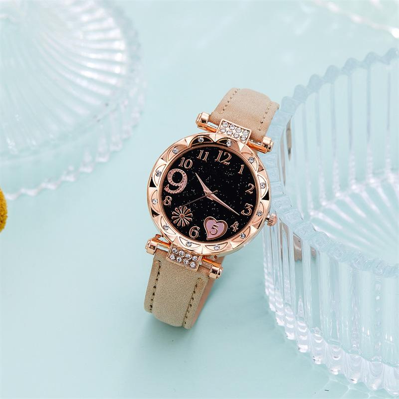 Ladies Belt Quartz Watch Love Dial Casual Fashion Women'S Watch Simple Watch + Bracelet
