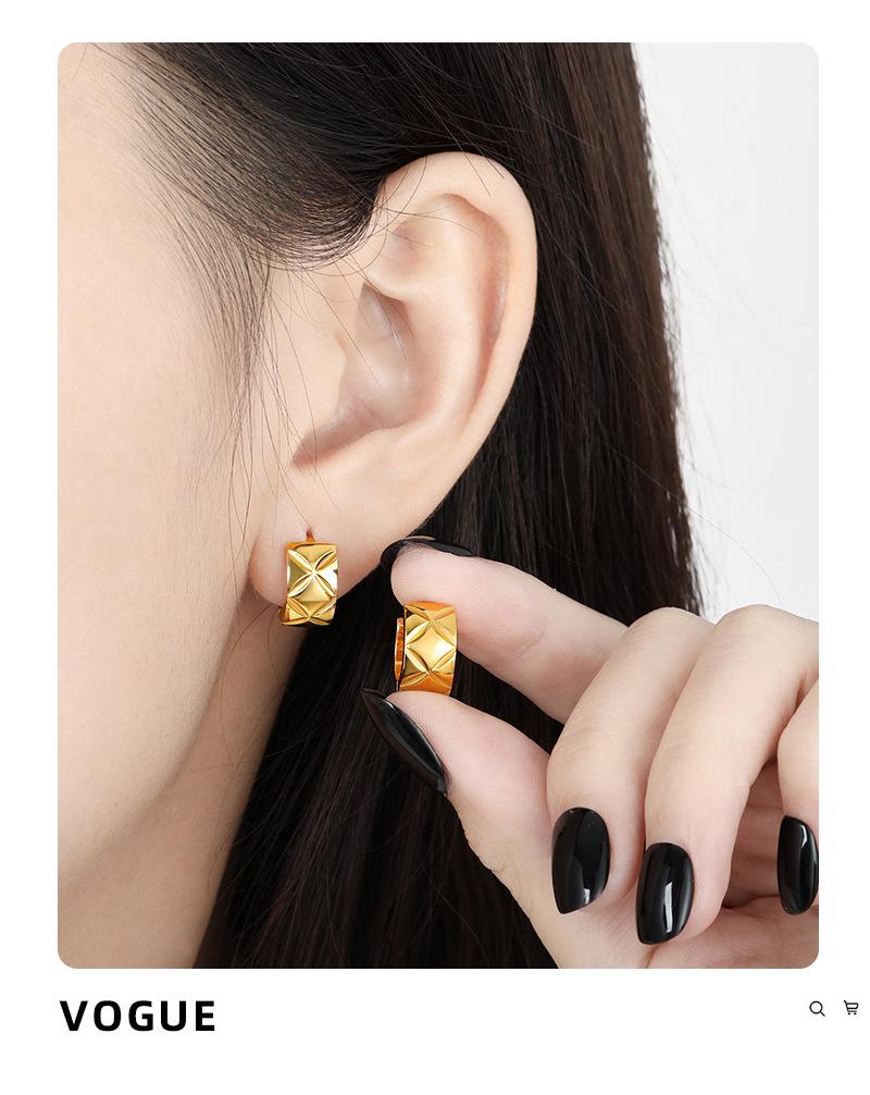 High-End Argyle Titanium Steel Ear Cuffs
