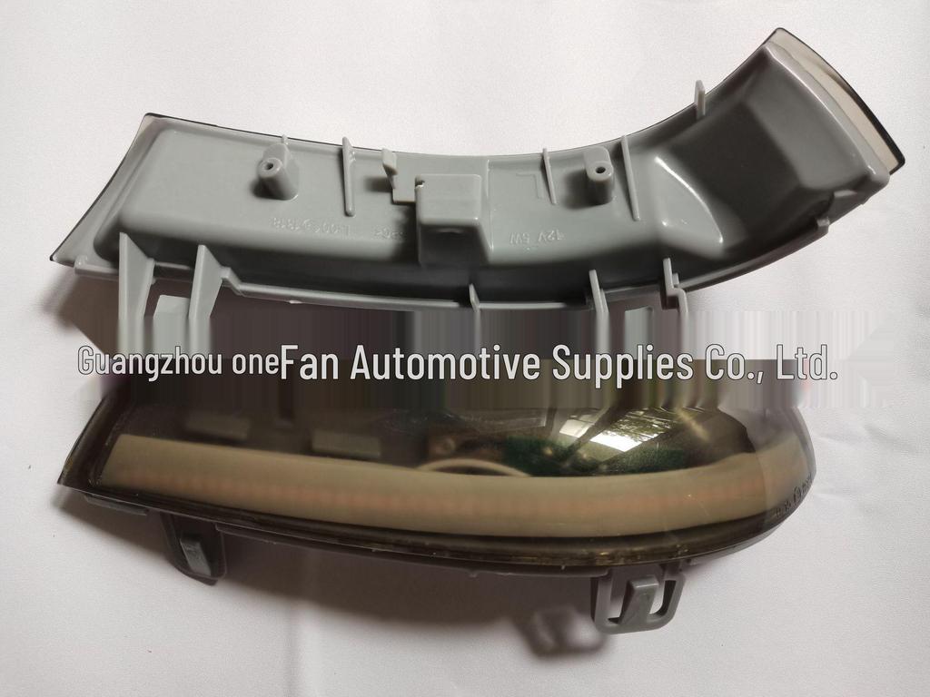 Volkswagen Sagitar Lingyu Golf 5 LED Rearview Mirror Turn Signal Light