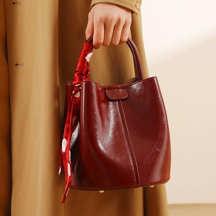 Red Bucket, Mother And Child Bag, Women'S High-End Bridal Wedding Bag, Gift, Simple And Versatile Handbag, Commuter Messenger Bag