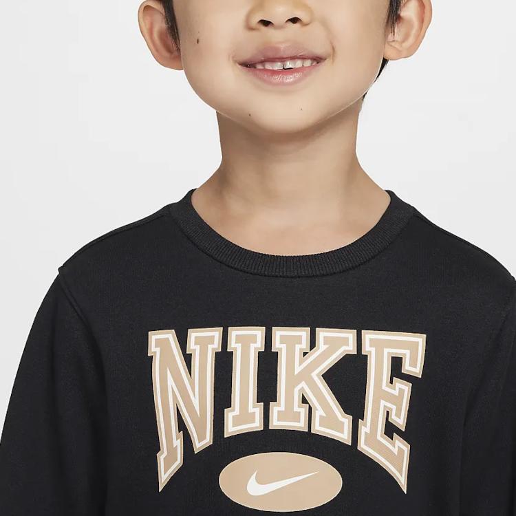 Nike Casual Sportswear Gameday Essentials Brand Logo Fleece Lined Crew Neck Sweatshirt With Comfortable And Soft Pants IB2541-010
