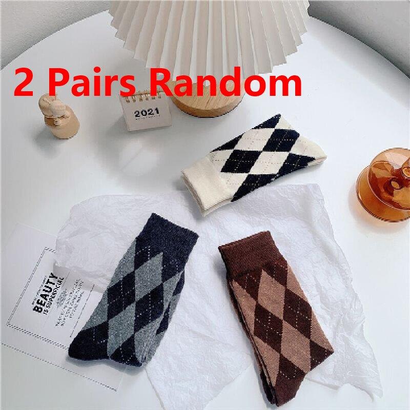 Autumn and Winter Models Diamond Grid Socks Girls' Fashion Retro Classic Tube Socks Tide Pile Socks
