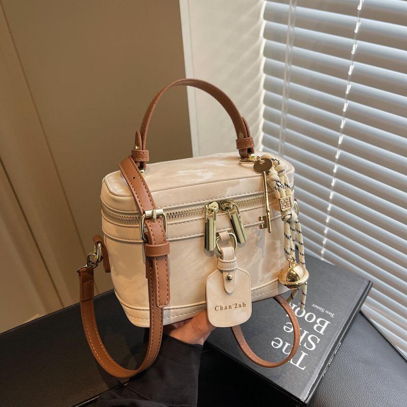 High-end niche bag women's new fashion retro messenger bag women's portable mini box bag