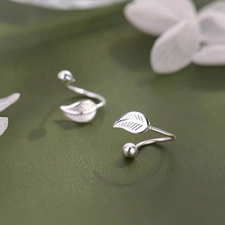 Ginkgo Stud Earrings Women's Simple Fashion Earbone Stud Earrings Screw Earrings