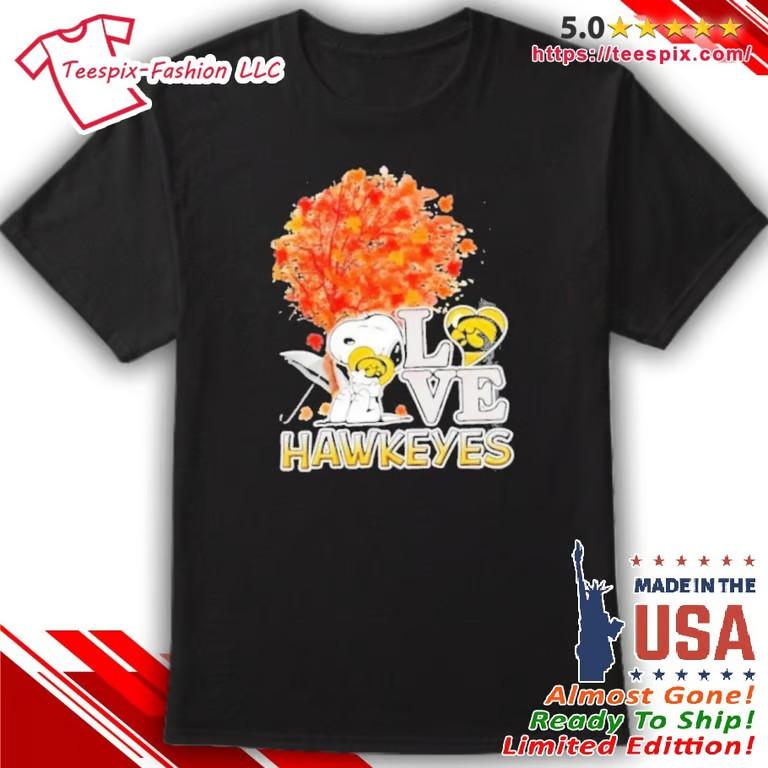 

2025 Peanuts Snoopy Hug Heart I Love Iowa Hawkeyes Shirt Unisex T-Shirt XXXXL