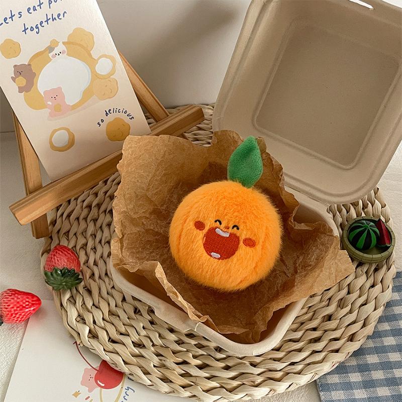 Entzückende Frucht-Schlüsselanhänger Plüschtiere Puppen Hochzeitskonfetti Mädchen-Taschenanhänger Schultaschen Weiche Kuscheltiere Für Alle Altersgruppen