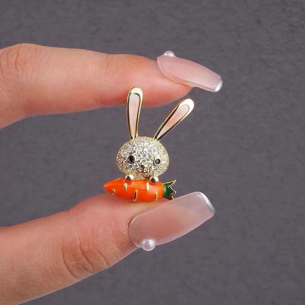 Cute Japanese Style Rabbit Brooch With Sparkling Crystal Accents Stylish Brooch Pin For Scarf Or Clothing Decoration