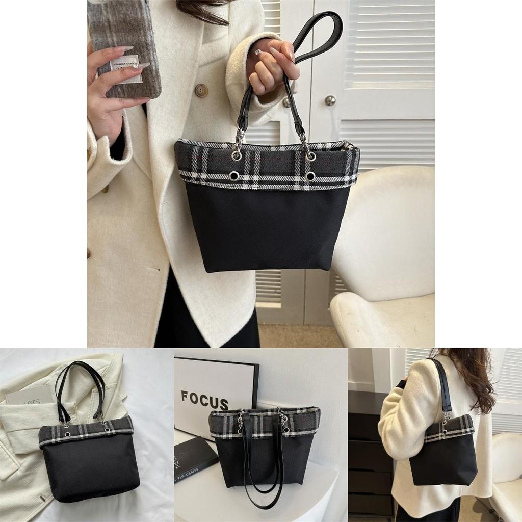 Chic Retro Black Women's Underarm Bag Modern Simple Tote With Durable Polyester Lining