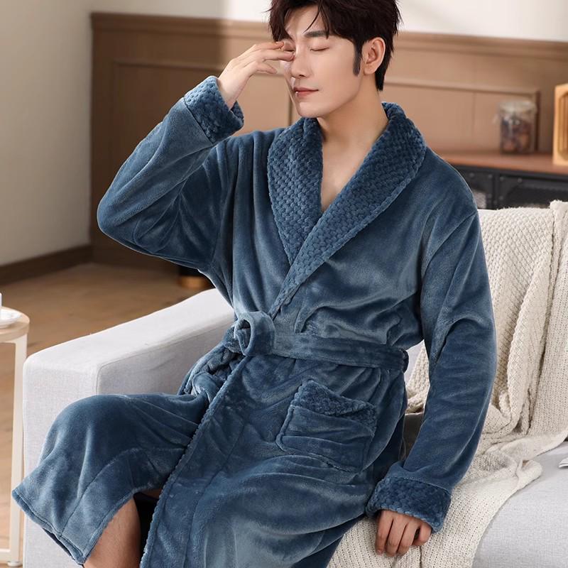 

Наддовгий чоловічий халат з коралового флісу - Товстий, теплий, фланелевий домашній одяг-піжама на флісовій підкладці. L синьо сірого кольору