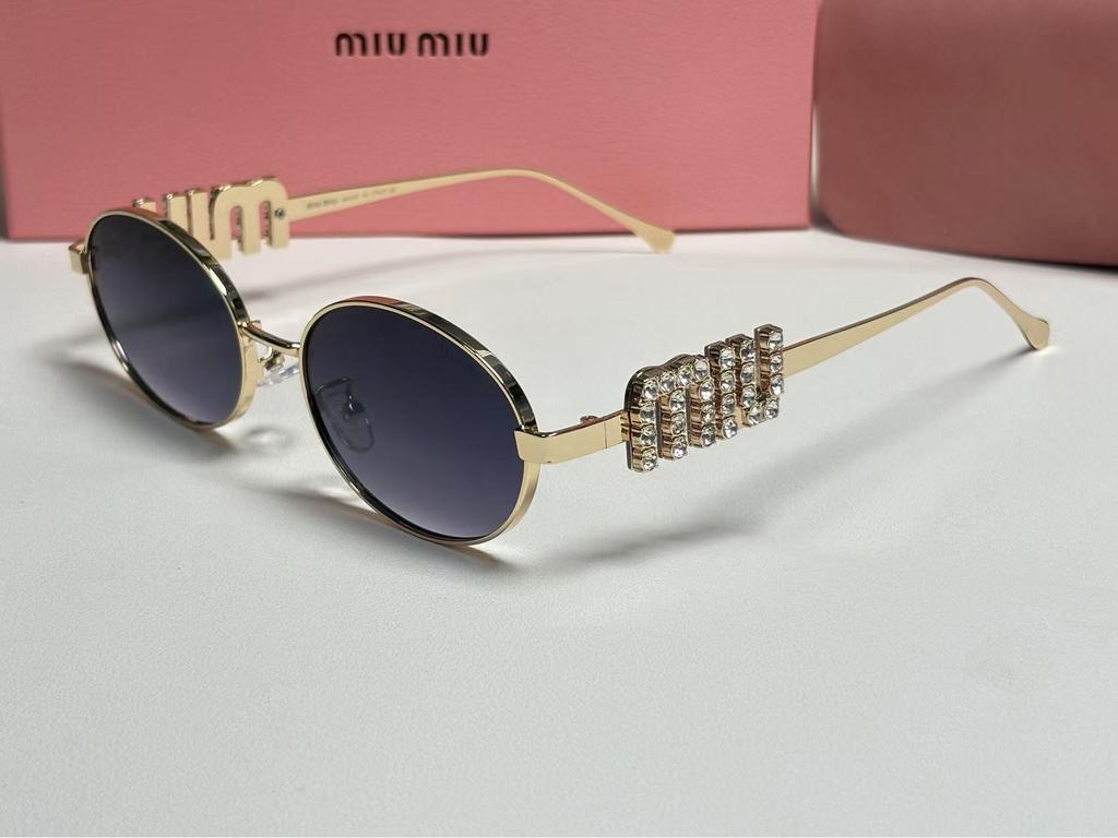 2025 Stylish Oval Frame Sunglasses with Inlaid Diamonds - European & American Fashion Small Frame