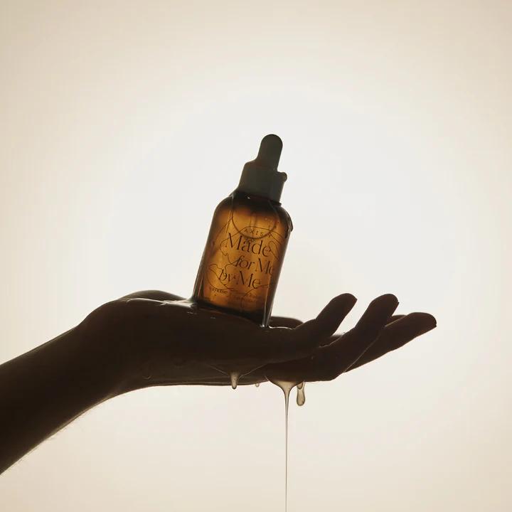 Axis Y AY&ME Biome Radiating Intensified Essence 50 ml, mit 73 % Bifida-Fermentlysat, macht Ihre Haut widerstandsfähiger und gesünder.