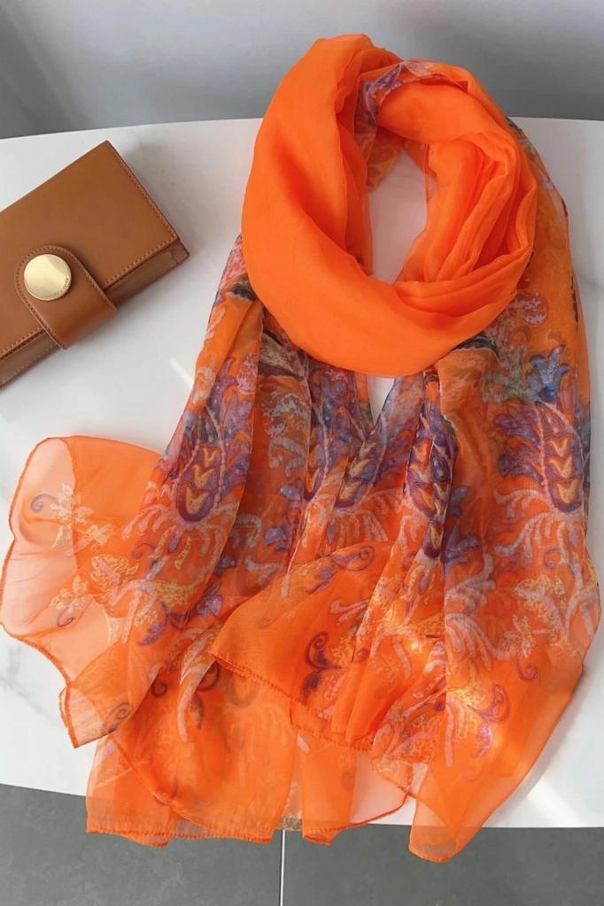Orange Shawl with an Oriental Pattern - Light and Impressive