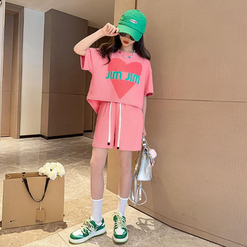 

Летний комплект одежды для девочек-подростков, милая футболка с короткими рукавами и шортами с надписью, детский спортивный костюм из 2 предметов, верх и низ для девочек 120 розовый