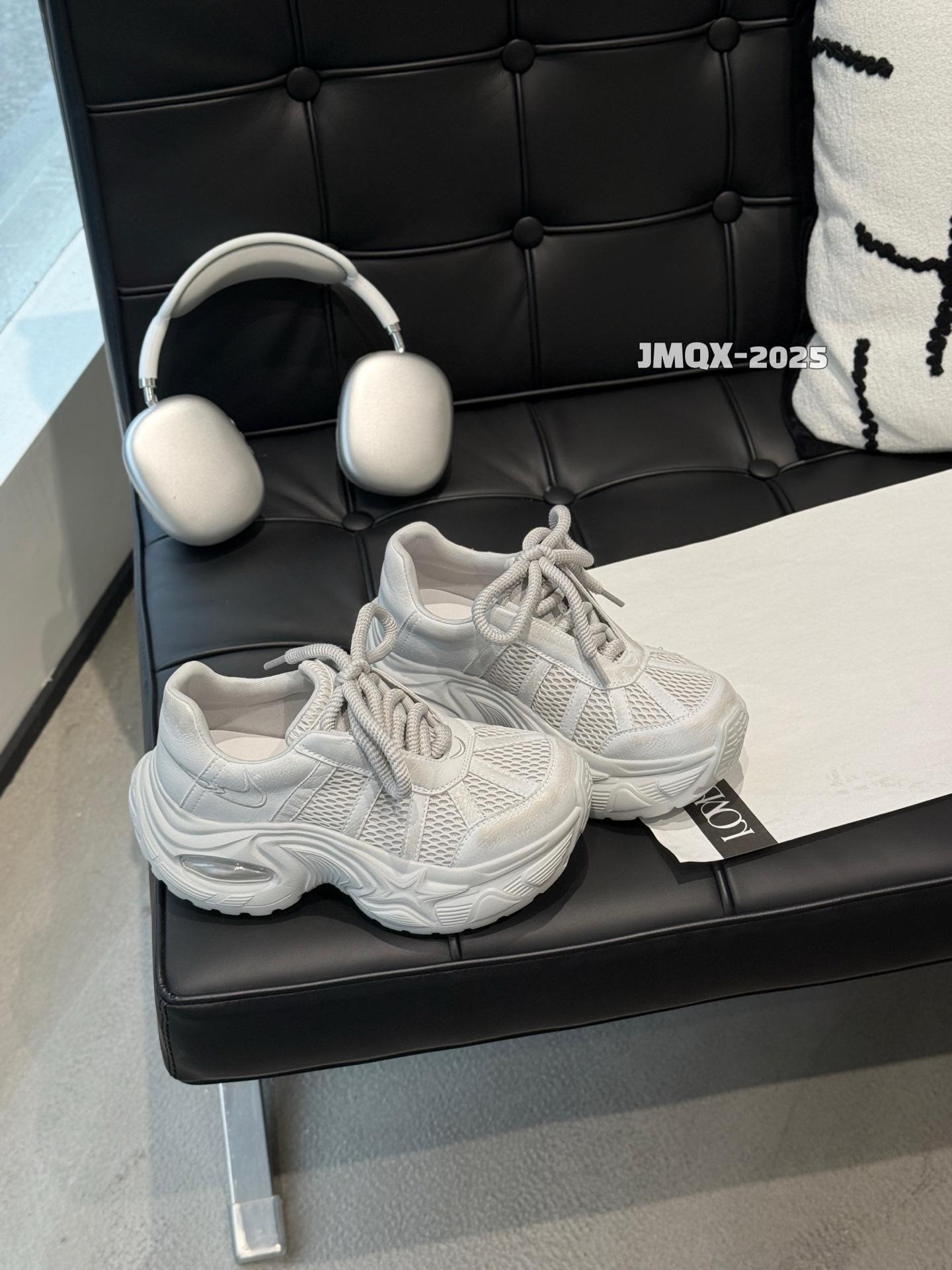 

European retro color polishing fashion dad shoes women s spring and autumn 2025 new breathable height increase versatile casual shoes 39