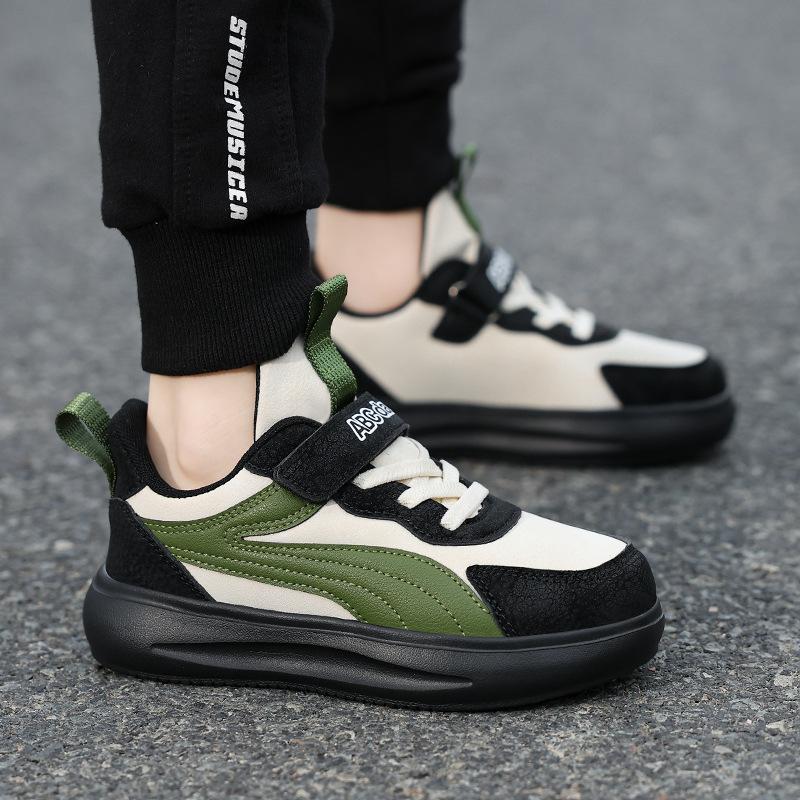Boys' Lightweight Sneakers 24 Years Autumn and Winter Velcro Leather Waterproof Middle School and Older Children's Students White Shoes Running Shoes