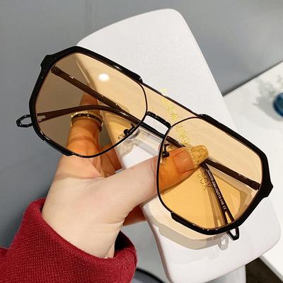 Occhiali da Sole Poligonali Moda Europeo-Americana: Elegante Montatura a Doppio Ponte, Design alla Moda Anti Luce Blu.