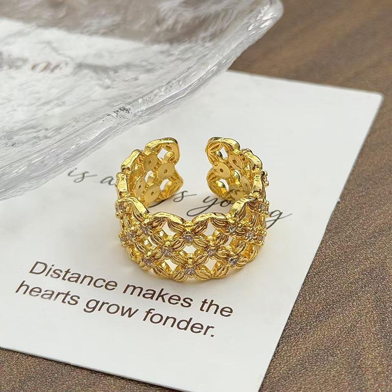 Medieval Vintage Retro Rhombus Hollow Wide Version Ring Women'S Fashion Niche Personality Temperament Fashion Ring Women