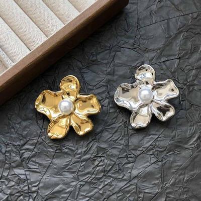 Stainless Steel Pearl Flower Brooches for Women Ladies Light Luxury Versatile Pin Suit Chest Flower Brooches Jewelry Accessories