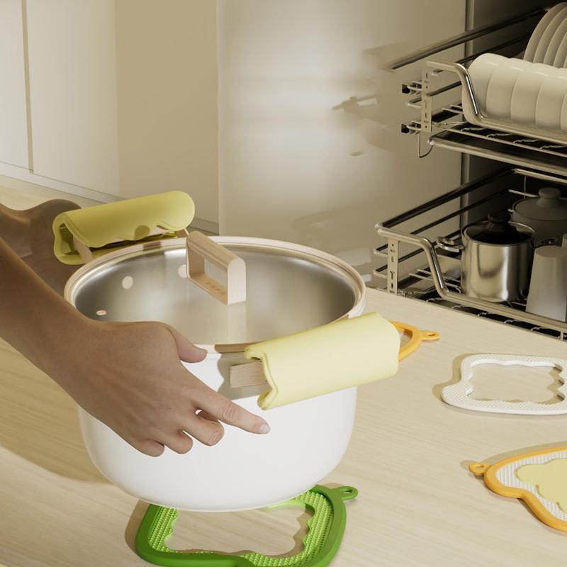 3 In 1 Silicone Insulation Mat Bread Slice Shaped Removable Casserole Coaster Anti-scalding Silicone Placemat Kitchen Utensils