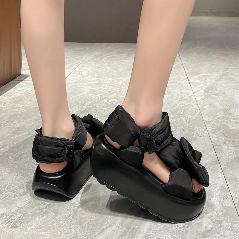Fashion 2025 Summer Women's Kawaii Muffin Shoes Fashion Ladies 7CM Thick Soled Casual Sandals Casual Beach Shoes Female Jelly Shoes