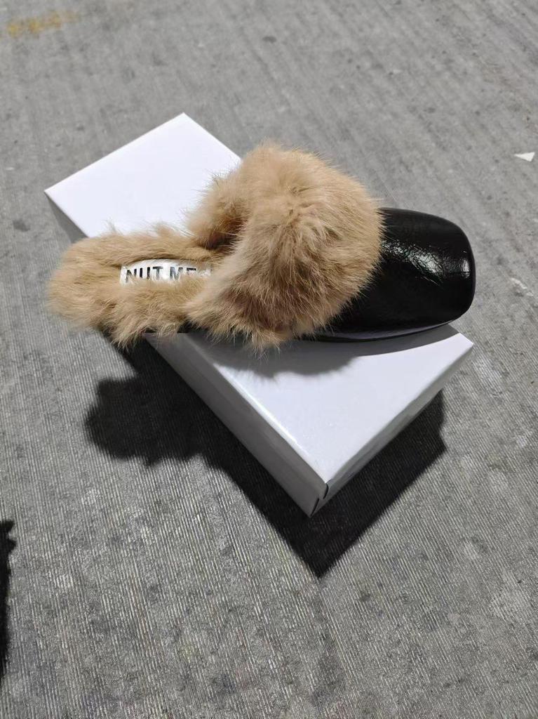 Women's 2024 Autumn French Toe Fuzzy Plush Warm Fashionable Mules Slippers