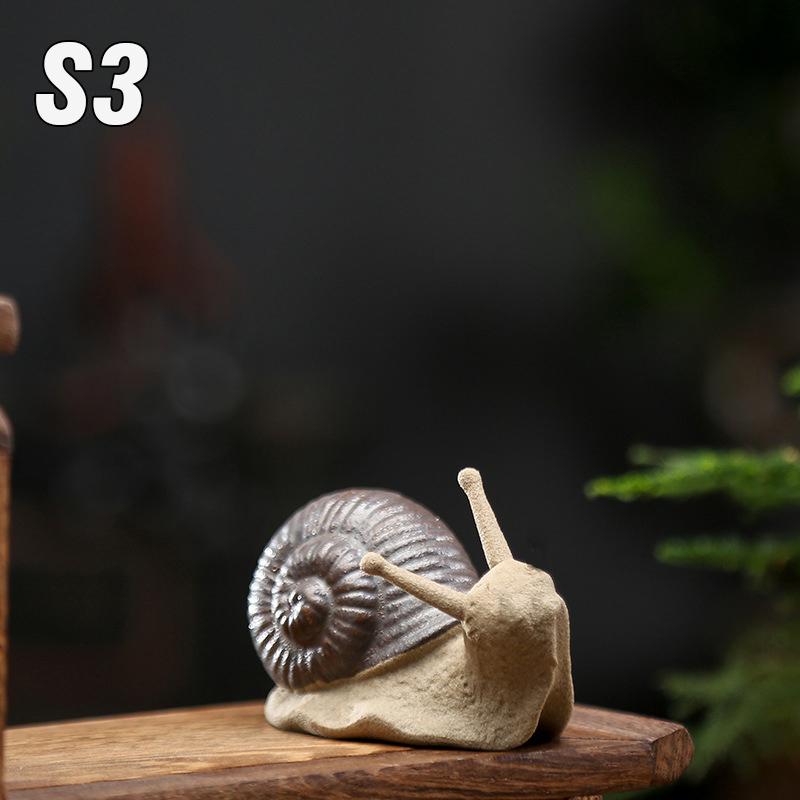 Ceramic Small Snail Ornaments Bonsai Micro Landscape Tea Pets Snail Figurine Creative Garden Living Room Desk Decoration Crafts