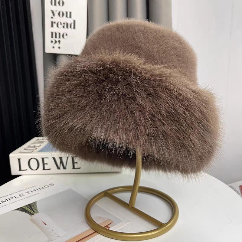 Chapeau mongol pour femmes: Mode coréenne automne/hiver, style pêcheur chaud et épais avec protection des oreilles et design en peluche pour une silhouette affinée.