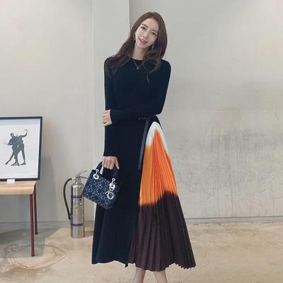 "Hepburn-Style Gradient Sweater Dress with Knitted Pleated Skirt"