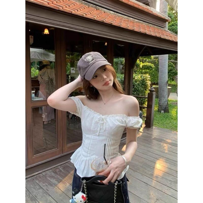 Moon White Tea Super Nice French style Pure Desire Style Sweet Lace Design Sense Waist Hugging Puff sleeve off-Shoulder Top