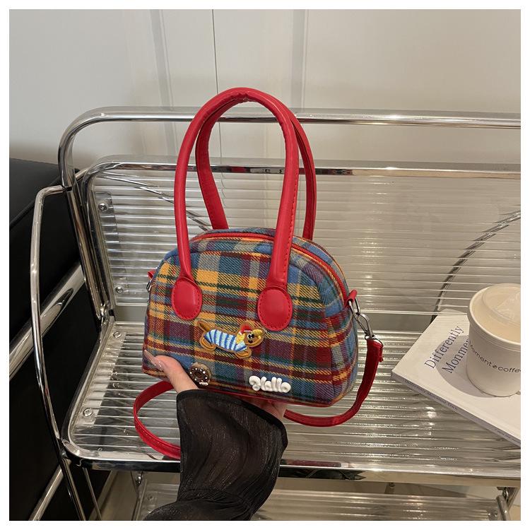 

2025 Autumn Plaid Bear Handbag - Women s Fashion Crossbody Bag for Travel and Commute 19x8.5x15 cm