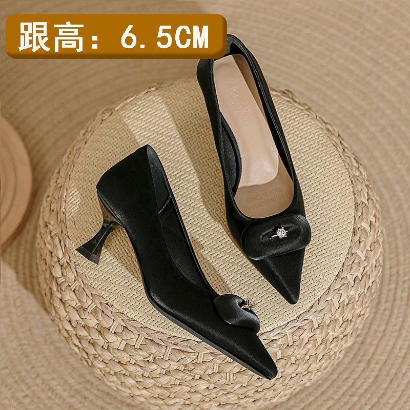 High heels women's thin heels red wedding shoes new small heels soft leather shallow mouth pointed single shoes
