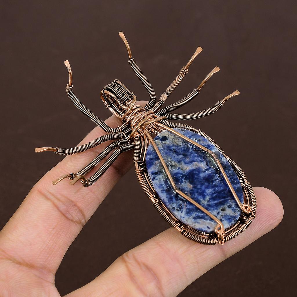 Sodalitový ručně vyráběný přívěsek pavouk s měděným drátkem 2,56" H6K40
