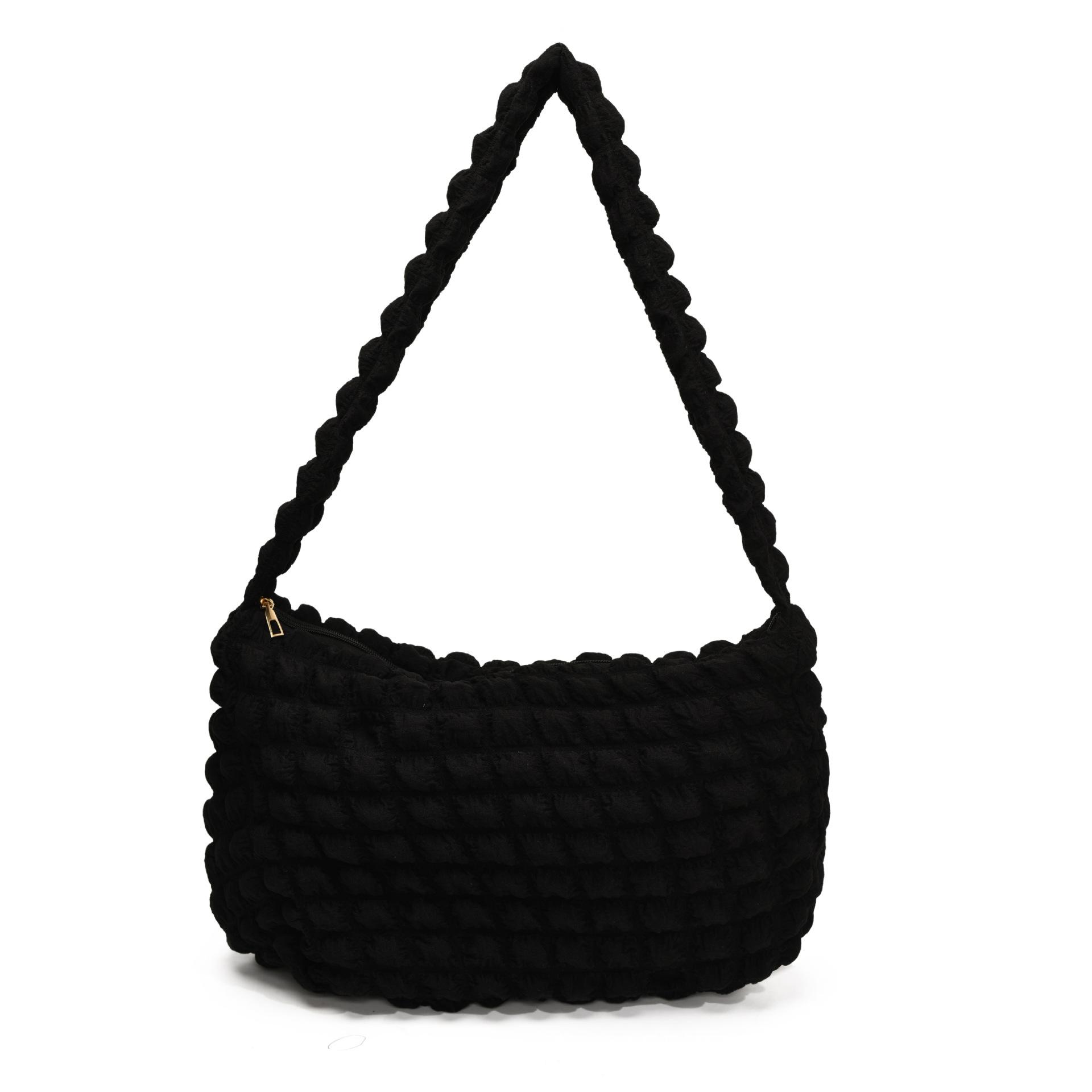 

The new foreign gas bag is soft and textured, and the large-capacity women s commuter leisure puff cloud fold crossbody shoulder. чёрный