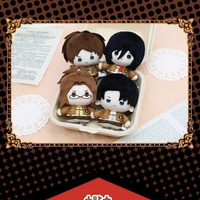 Set Portachiavi Peluche Attack on Titan, 10cm Bambola di Levi Mikasa Eren Hange, Peluche Carino Chibi, Ciondolo Zaino Anime, Collezione Corpo di Ricerca