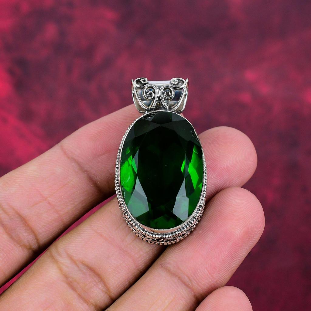 Chrome Diopside Handmade Gemstone Pendant, 925 Solid Sterling Silver Pendant, Unique Design Jewelry Pendant