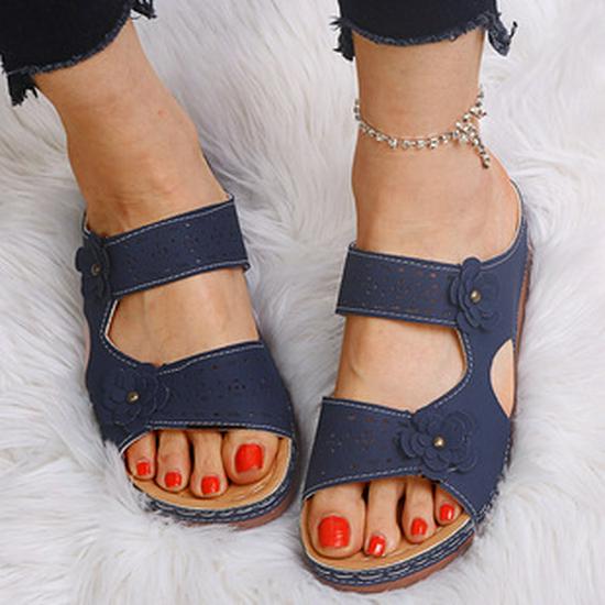 2022 Women's Roman Style Open Toe Wedge Heel Sandals - Large Size with Hollow Design.