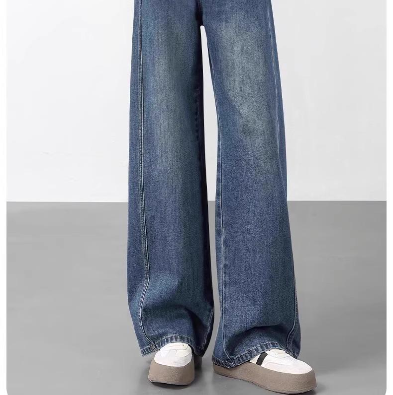2025 Women's High-Waisted Straight-Leg Jeans: Slimming Loose Fit for Spring & Autumn