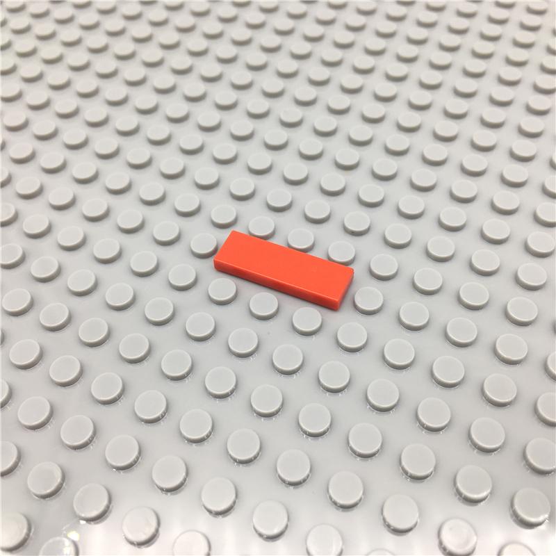 [Funbrick] 200 Stück Fliese Glatt 1x3 Noppen DIY Bausteine Dünn Pädagogisches Spielzeug Kindergröße Kompatibel mit 63864 Bri