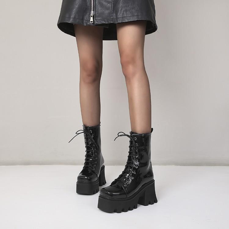 Korte Goth-støvler for kvinner Høye, kraftige hæler Snøring Rund tå Plattform Gothic Sko Rose Rød