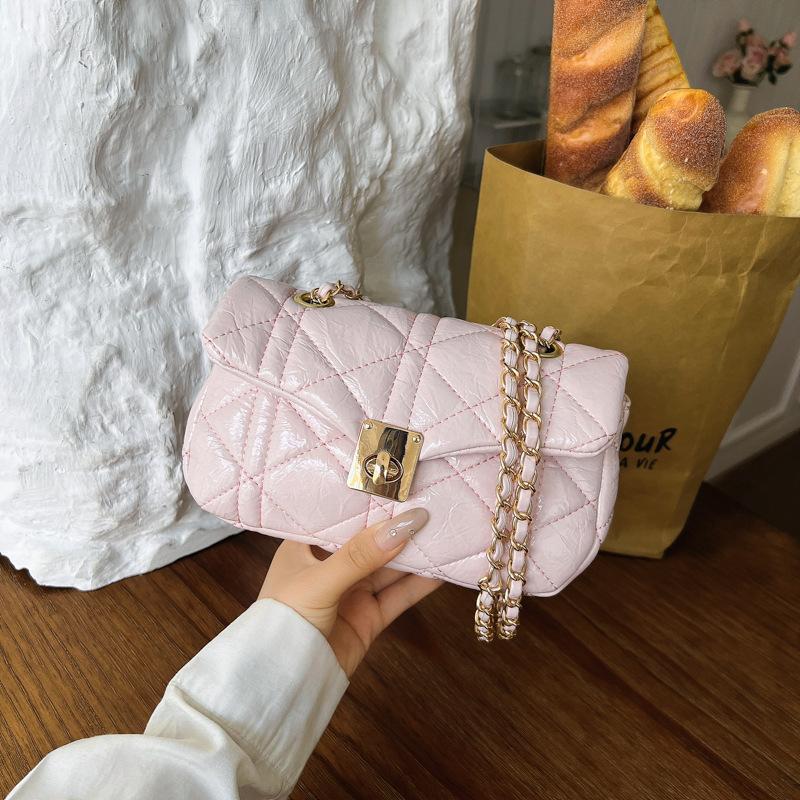 French Oil Wax Leather Shoulder Bag Women's Rhombus Embroidery Small Square Bag Commuter Chain Crossbody Bag