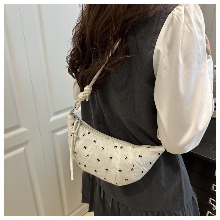 Trendy Women's Underarm Handbag - Casual, Cool, and Stylish Dumpling Bag