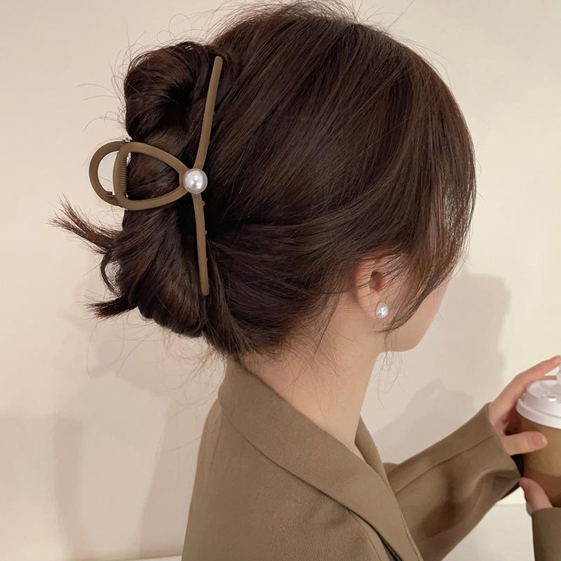 

инс простой и модный дизайн большая жемчужная заколка нишевая личность тренд диск для волос заколка-краб темпераментные аксессуары для волос