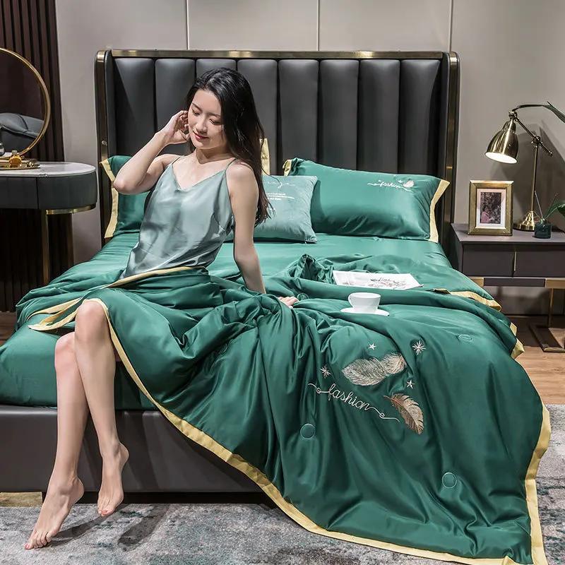 Ice Silk Summer Comforter Set for Bed Air Conditioner Nap Blanket/Quilt Super Silky Soft Set of Summer Comforter and Pillowcase