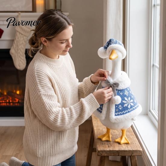 Decorative Patched Goose Clothing Set Christmas Porch Outfit, Festive Poinsettia Costume, Winter Holiday Outfit Clothes with Hat, Seasonal Apparel for