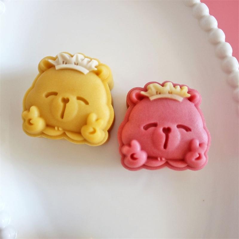 Food Grade Plastic Capybara Cookie Mooncakes Molds Easy Hand Press Mechanism For Homemades Dessert Pastry Making Tool